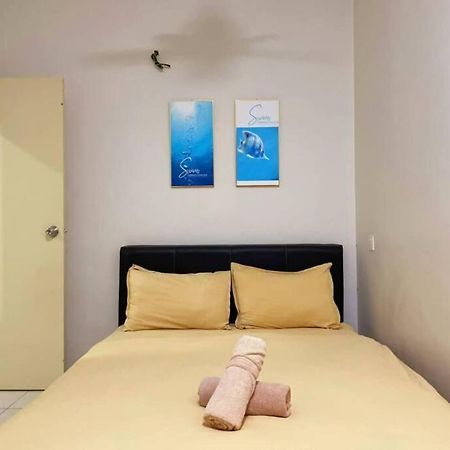 Cozyhouse 4Room 3Bath Room 10Pax'''Simpangampattasek Simpang Ampat  エクステリア 写真